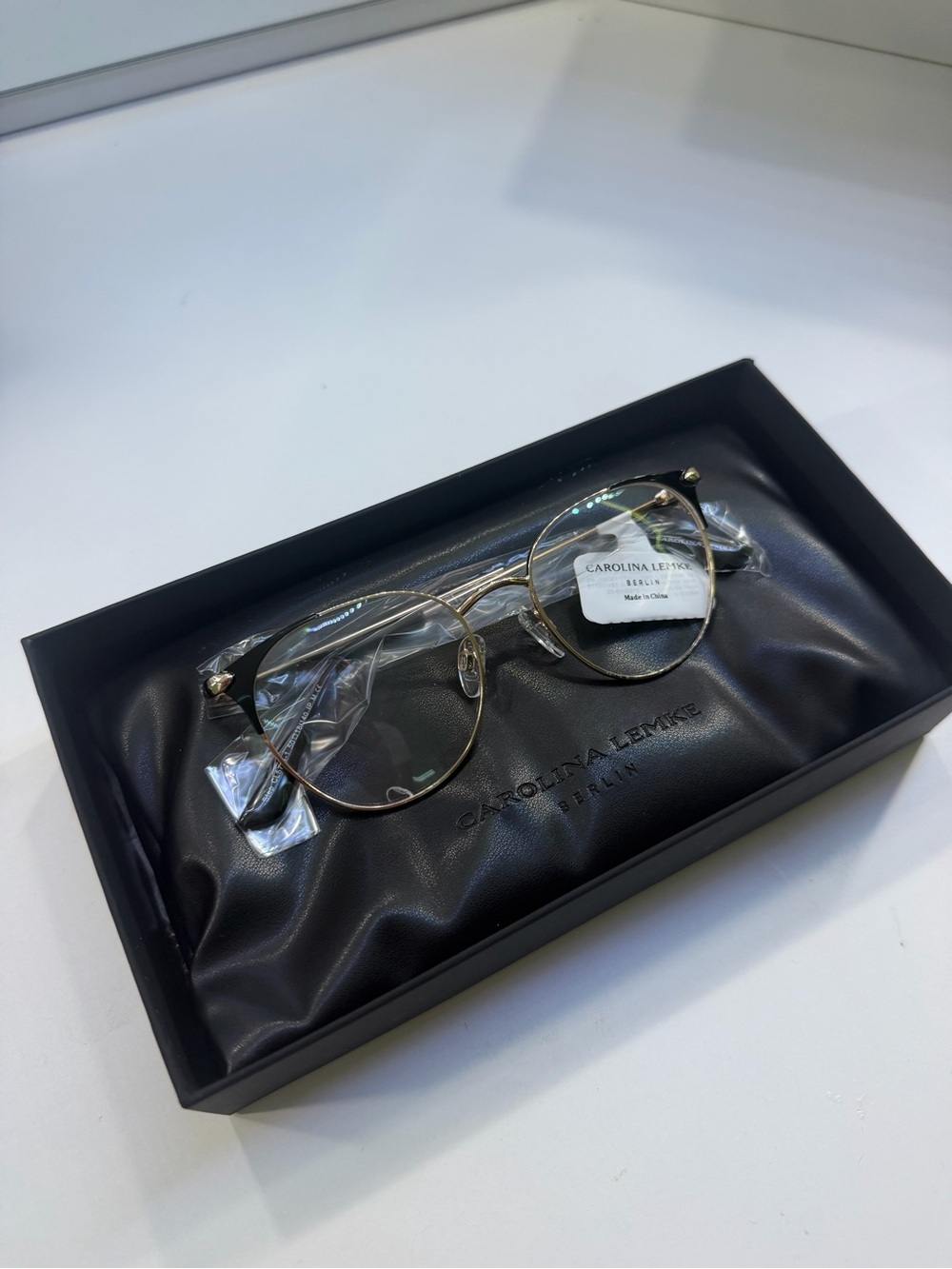 Carolina Lemke Gold and Black Round Optical Glasses - Classic Metal Frame